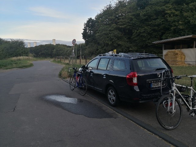 Mein „Basislager“ am Neuenhausener Friedhof Mein „Basislager“ am Neuenhausener Friedhof